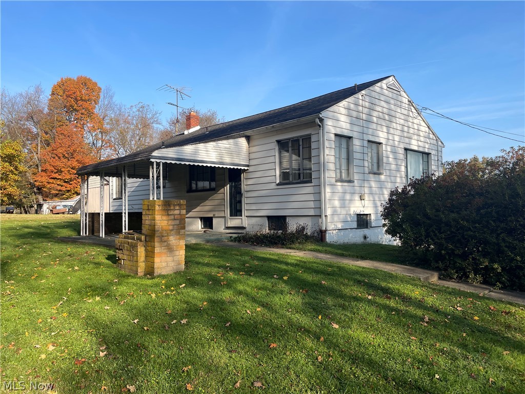 1292 Salt Springs Road Niles OH 44440