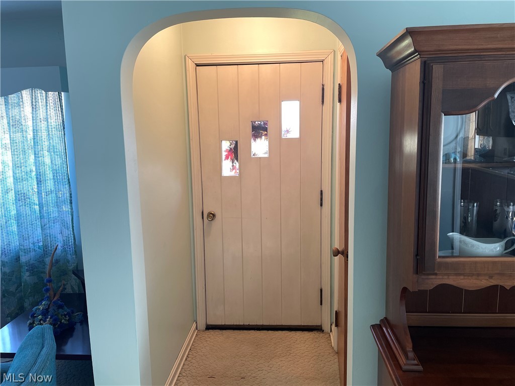 1292 Salt Springs Road Niles OH 44440