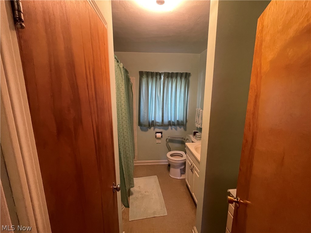 1292 Salt Springs Road Niles OH 44440