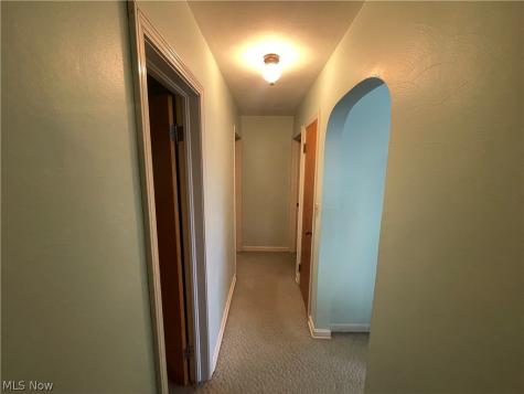1292 Salt Springs Road Niles OH 44440