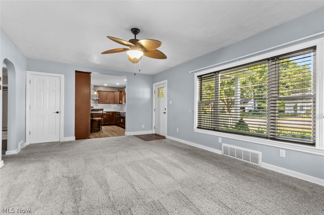 243 9th Street NE Barberton OH 44203