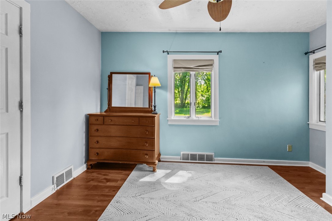243 9th Street NE Barberton OH 44203