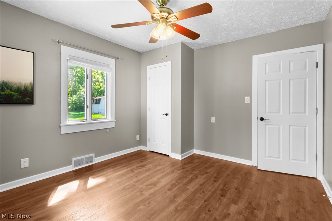 243 9th Street NE Barberton OH 44203