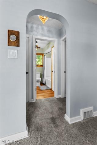 243 9th Street NE Barberton OH 44203
