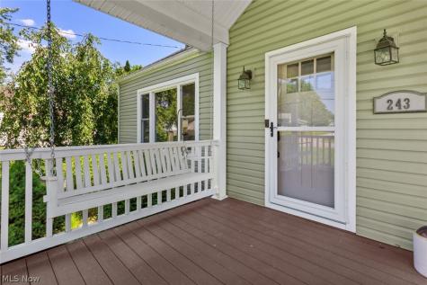 243 9th Street NE Barberton OH 44203