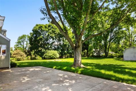 243 9th Street NE Barberton OH 44203