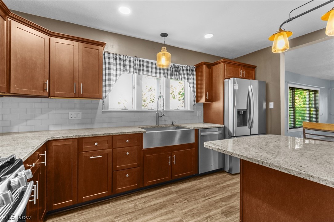 243 9th Street NE Barberton OH 44203