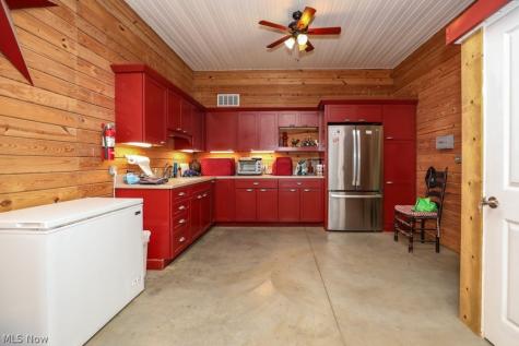 5930 Vair Road Ravenna OH 44266