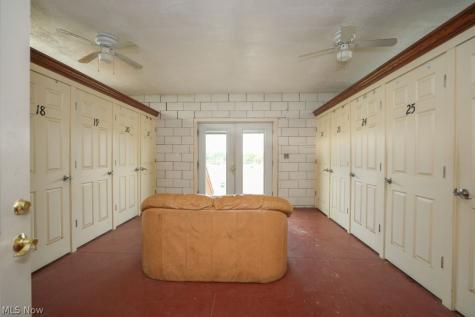 5930 Vair Road Ravenna OH 44266