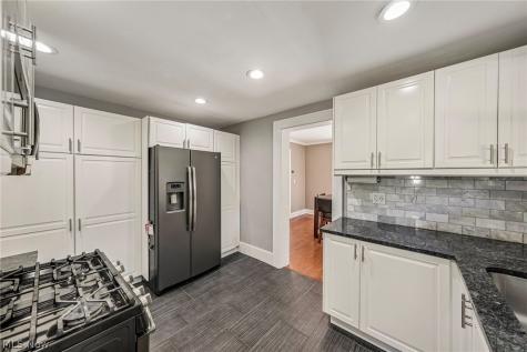 1574 Alton Drive Akron OH 44313