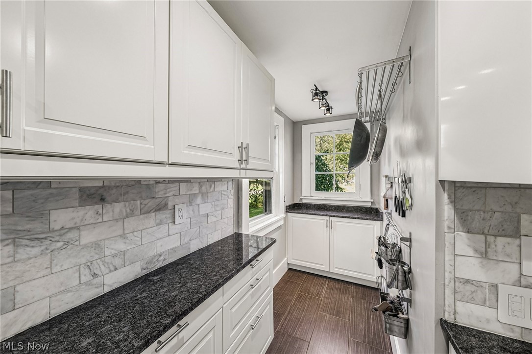 1574 Alton Drive Akron OH 44313