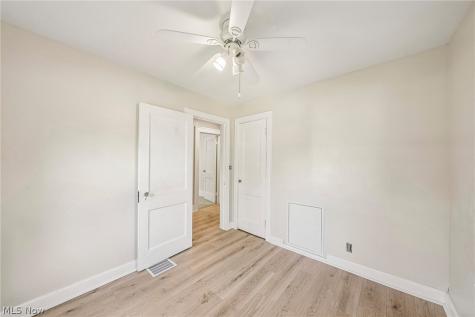 1574 Alton Drive Akron OH 44313