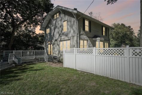 1574 Alton Drive Akron OH 44313
