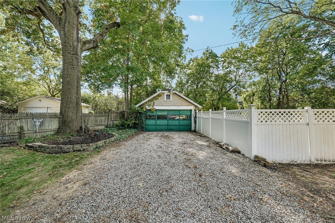 1574 Alton Drive Akron OH 44313