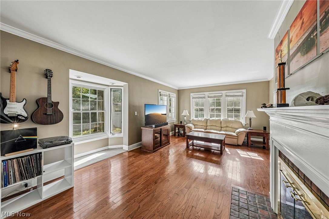 1574 Alton Drive Akron OH 44313