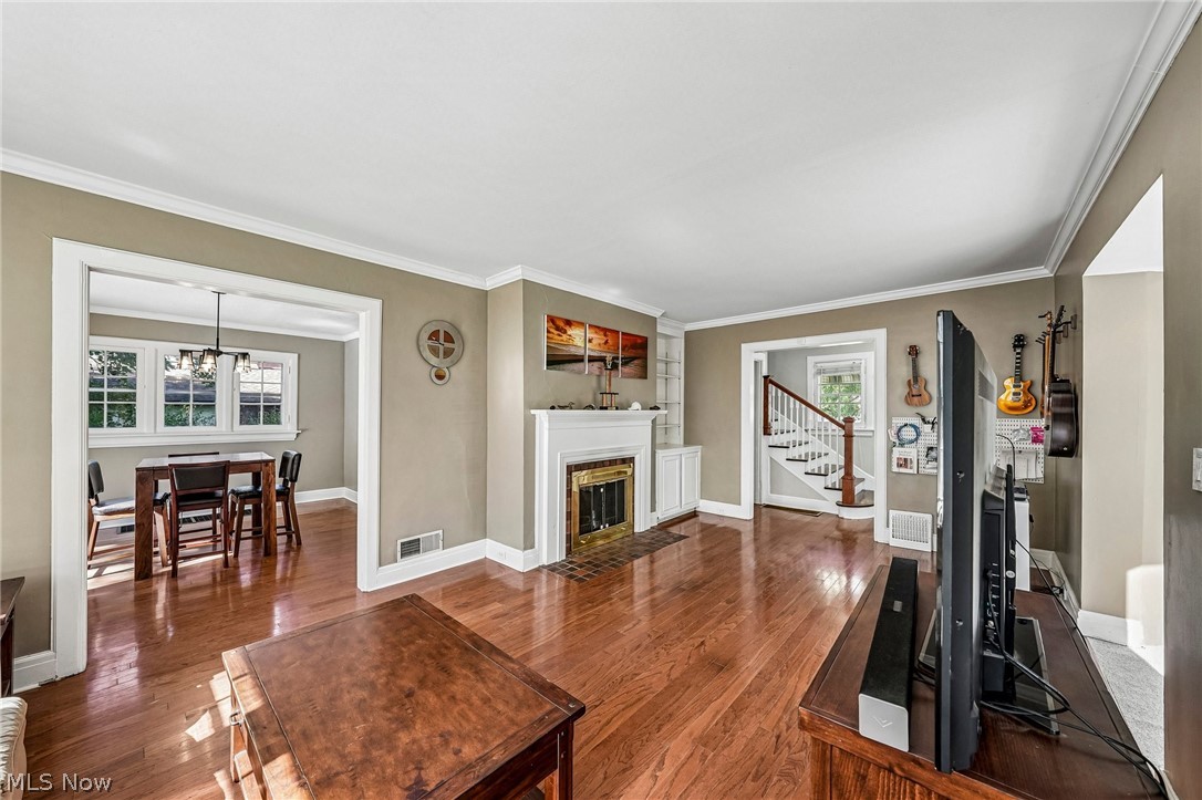 1574 Alton Drive Akron OH 44313