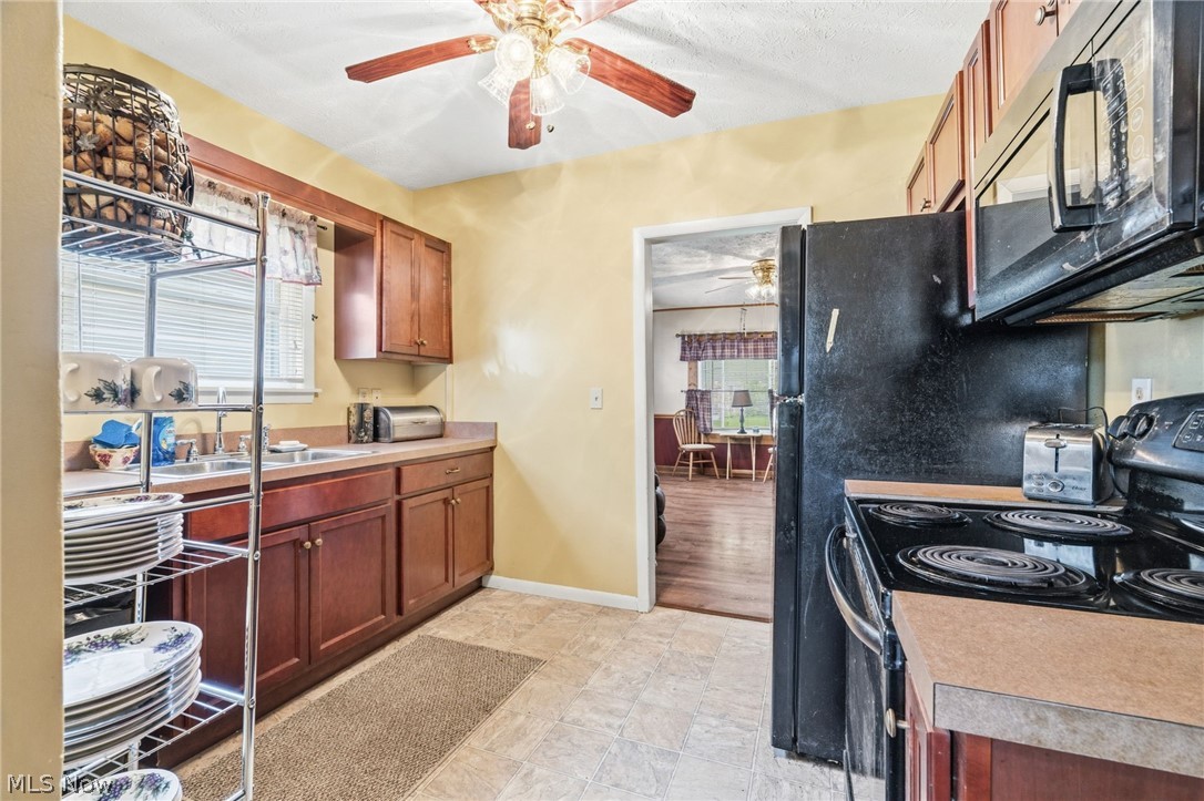 457 9th Street Elyria OH 44035