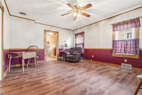 457 9th Street Elyria OH 44035