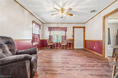 457 9th Street Elyria OH 44035