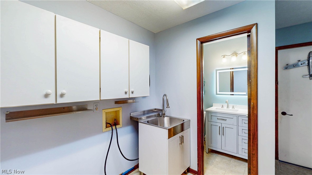 17099 Creighton Drive Chagrin Falls OH 44023