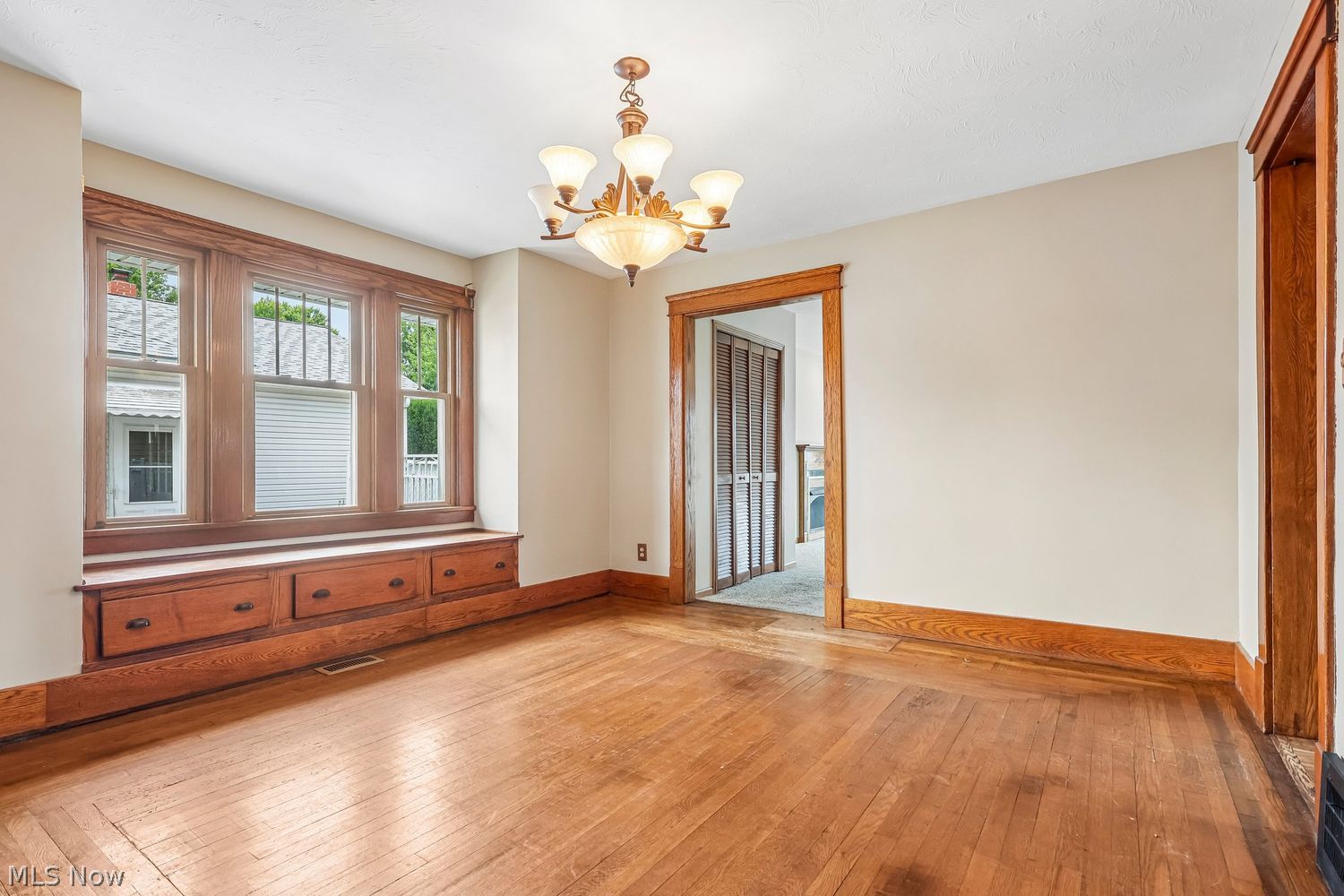202 W 39th Street Lorain OH 44052