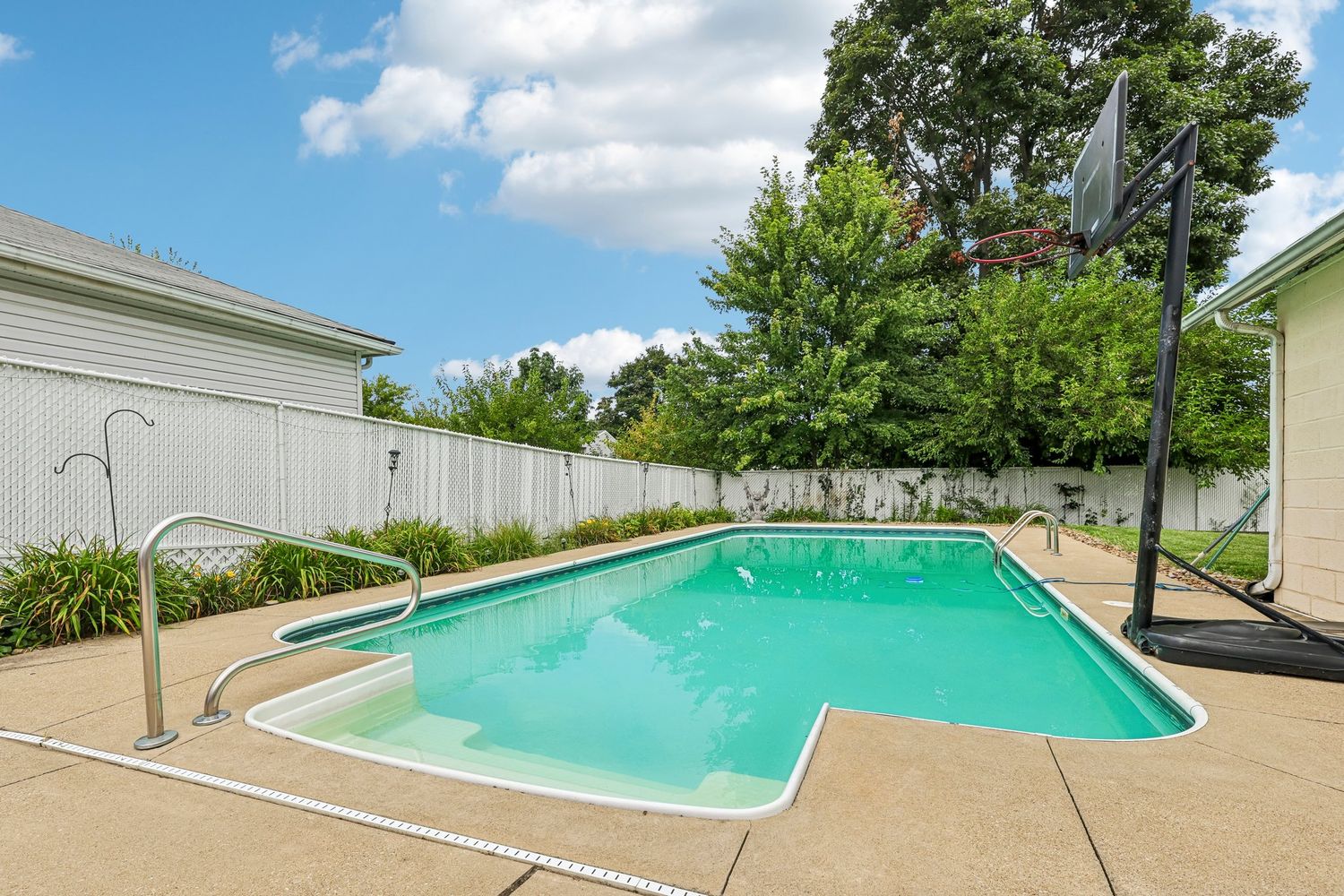 202 W 39th Street Lorain OH 44052