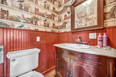 732 Robbins Avenue Niles OH 44446