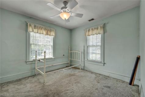 732 Robbins Avenue Niles OH 44446