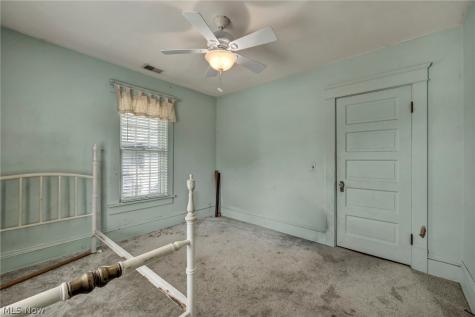 732 Robbins Avenue Niles OH 44446