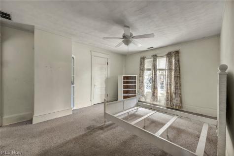 732 Robbins Avenue Niles OH 44446