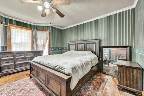 732 Robbins Avenue Niles OH 44446