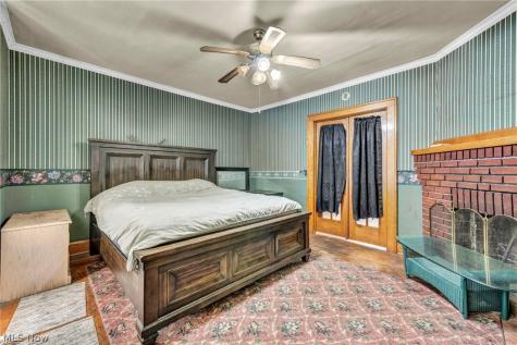 732 Robbins Avenue Niles OH 44446