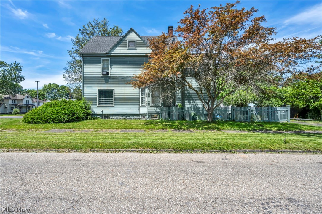 732 Robbins Avenue Niles OH 44446
