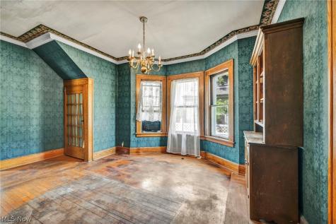 732 Robbins Avenue Niles OH 44446
