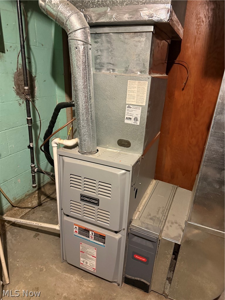 578 Sandusky Street Conneaut OH 44030