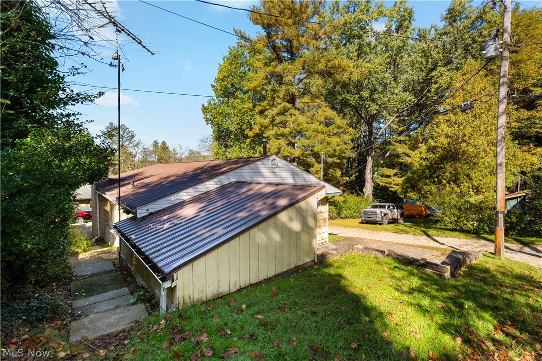 2056 Liberty Drive SW Carrollton OH 44615