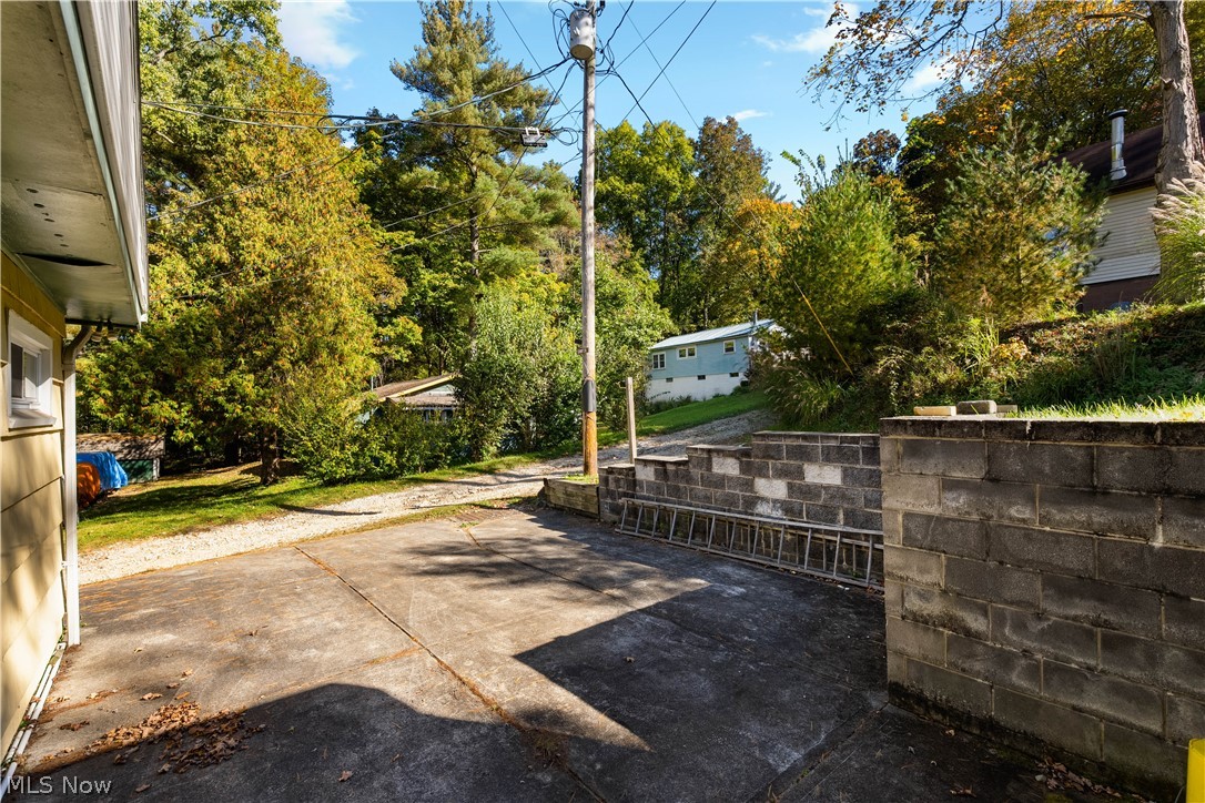 2056 Liberty Drive SW Carrollton OH 44615