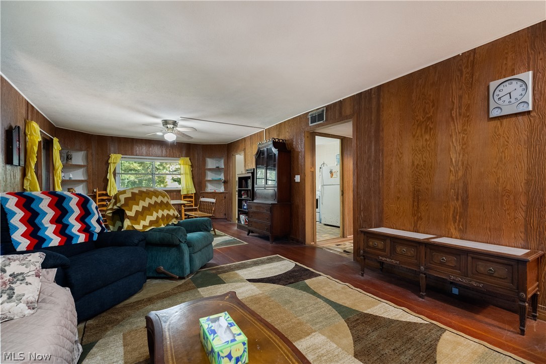 2056 Liberty Drive SW Carrollton OH 44615