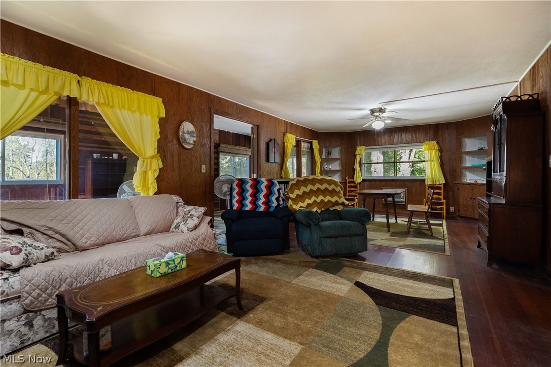 2056 Liberty Drive SW Carrollton OH 44615