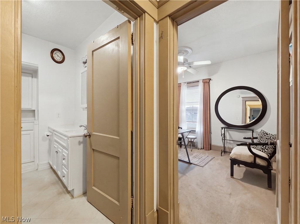 1214 E Market Street Warren OH 44483