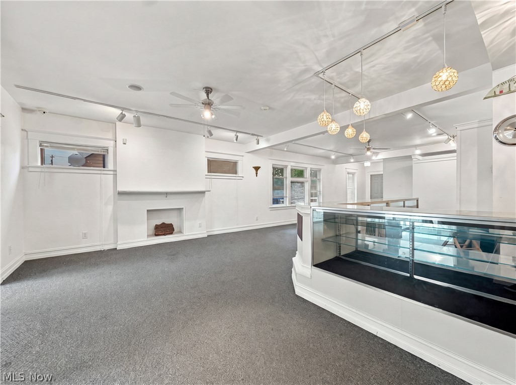 1214 E Market Street Warren OH 44483