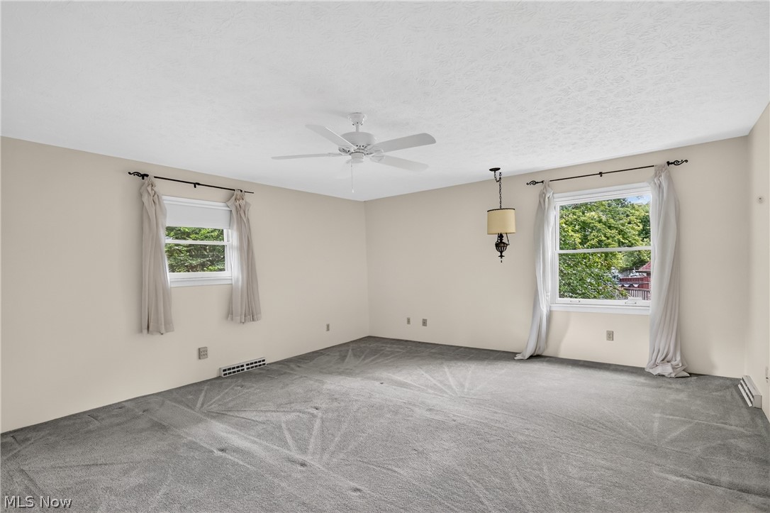 134 Quail Hollow Circle SE Howland OH 44484
