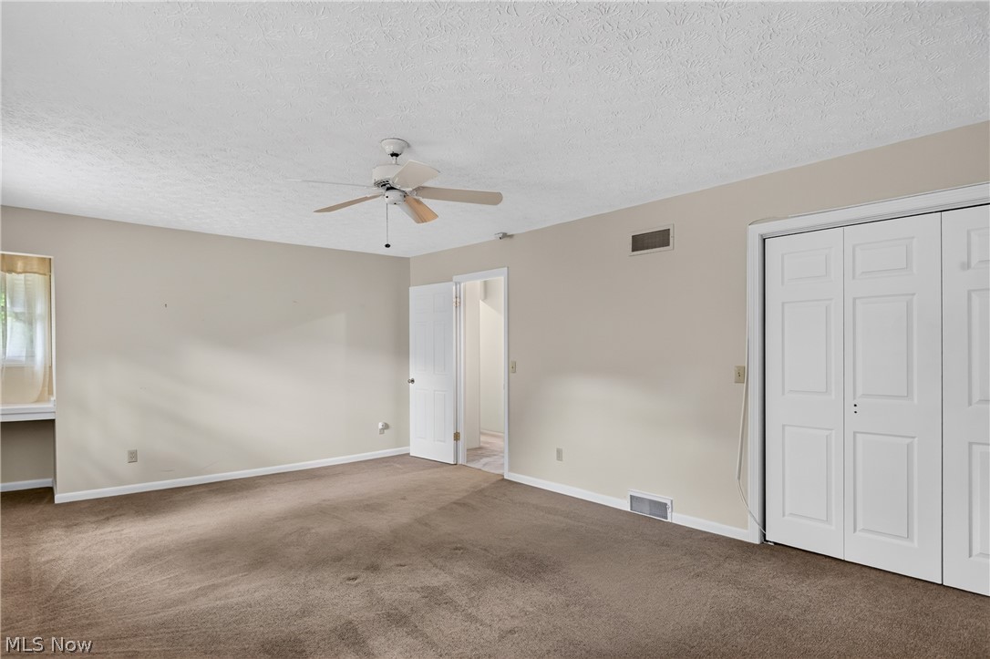 134 Quail Hollow Circle SE Howland OH 44484