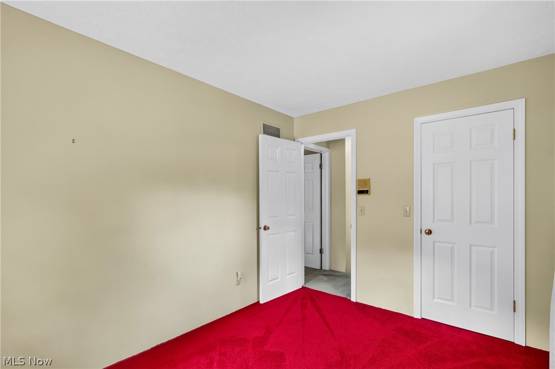 134 Quail Hollow Circle SE Howland OH 44484