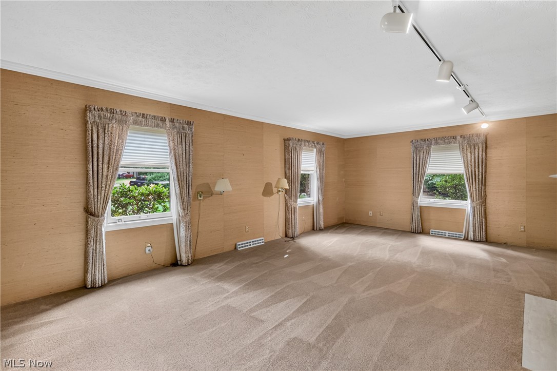 134 Quail Hollow Circle SE Howland OH 44484