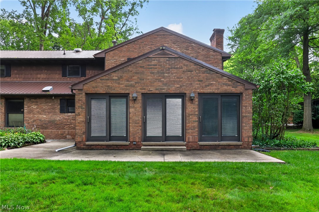 134 Quail Hollow Circle SE Howland OH 44484