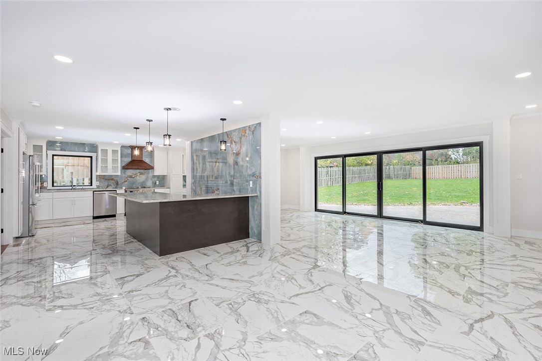 20601 Shelburne Road Shaker Heights OH 44122