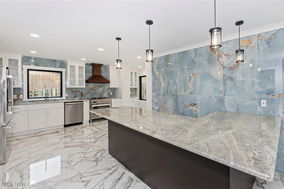 20601 Shelburne Road Shaker Heights OH 44122