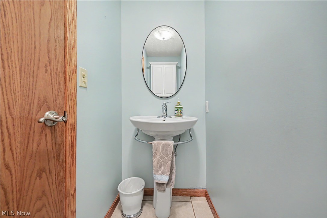 1684 Rock Road Ontario OH 44903
