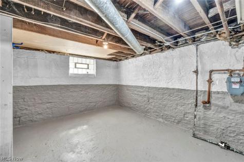 1659 Lee Road Cleveland OH 44118